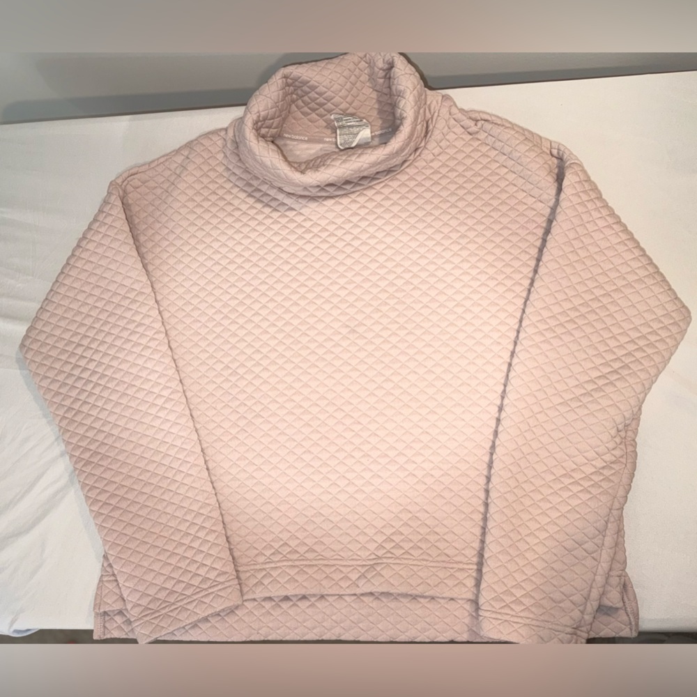 New Balance Quilted Pink Cowl Neck Cottage core Pullover Sweater Size Medium - Picture 14 of 14